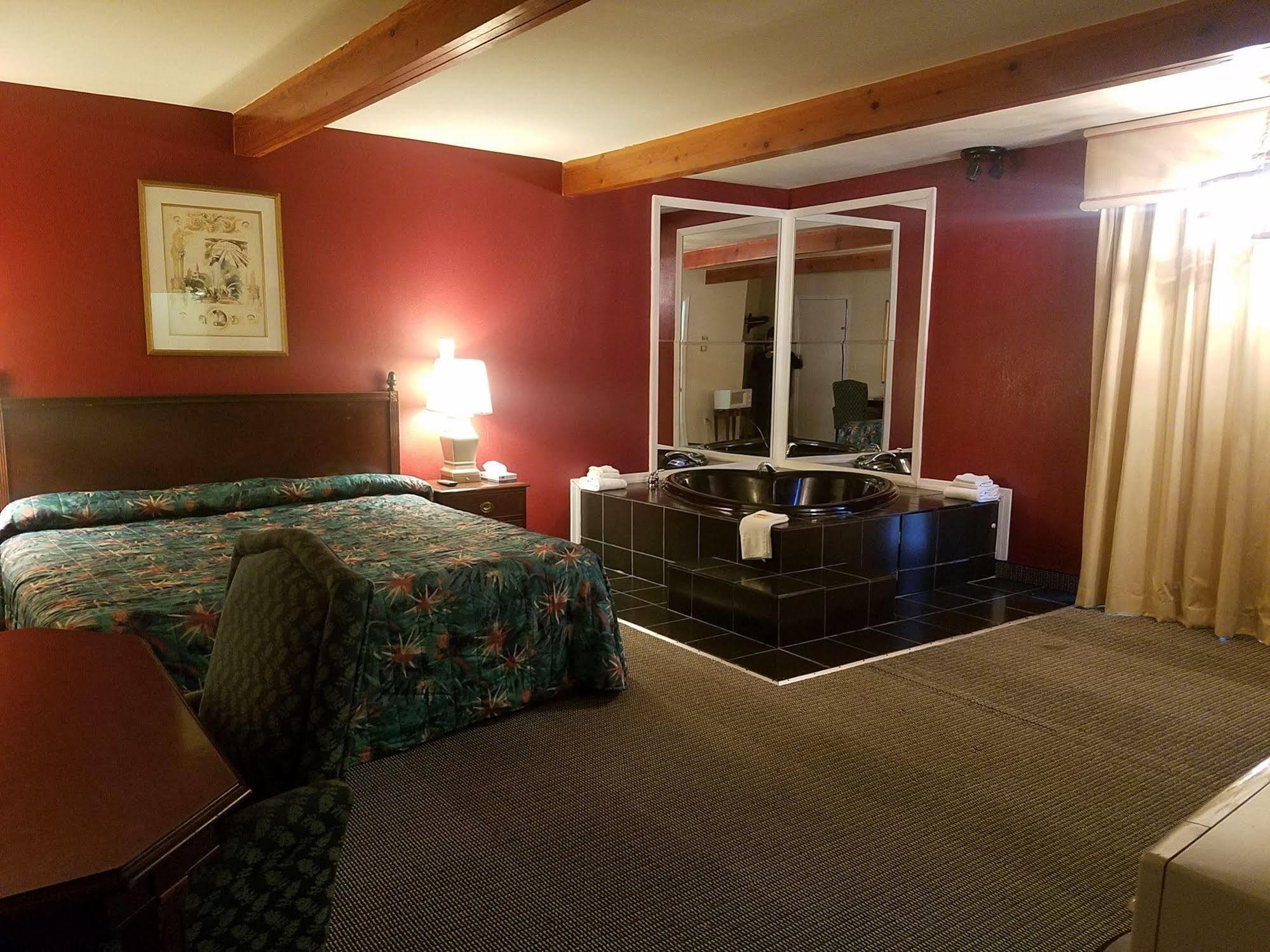 Maplehurst Motel Tunkhannock Zewnętrze zdjęcie